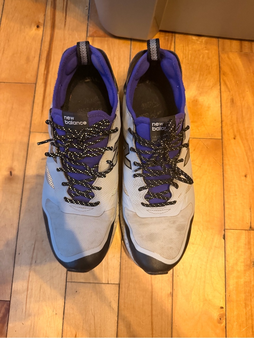 New Balance Trailbuster Men's White Purple Black Sneakers Size 12 - Picture 2 of 6